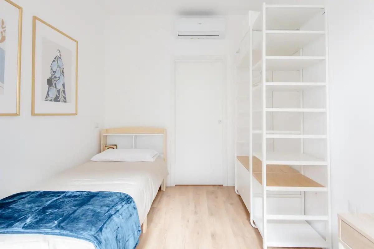 Luxury 2 Bedroom Apartament, Close To San Siro, Fiera And 10 Min Metro To Duomo Milan Exterior photo